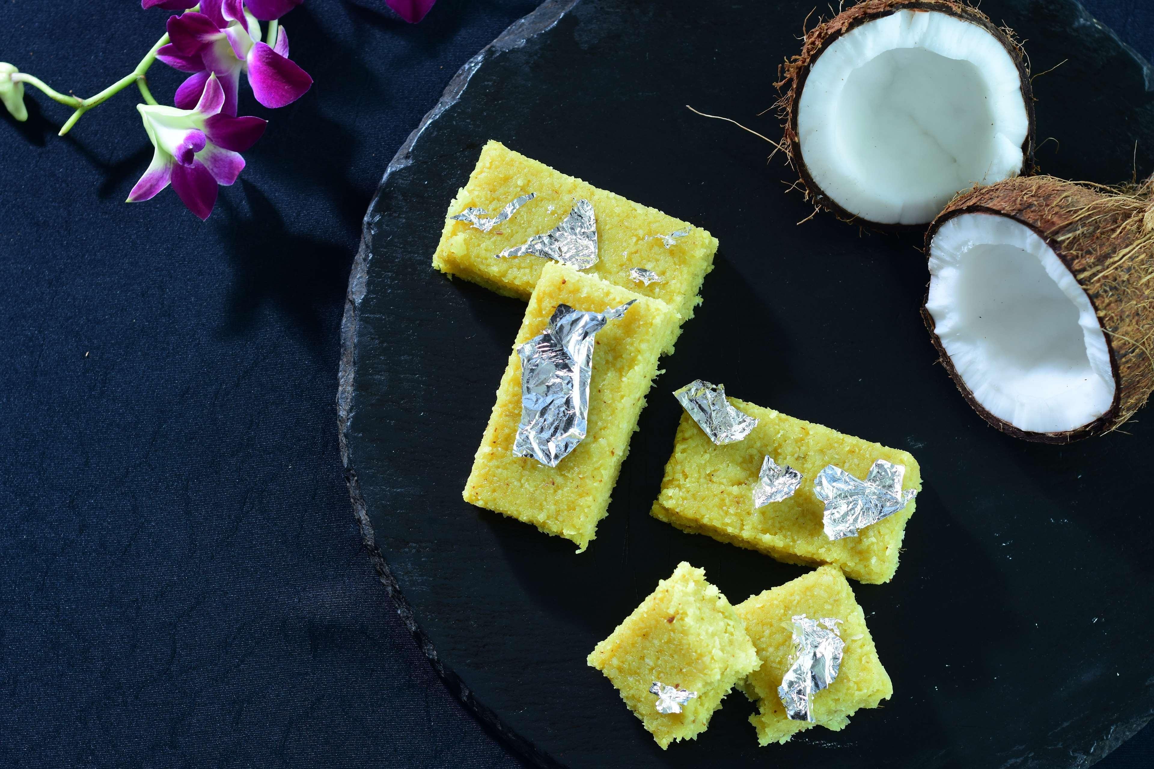 Hilton Mumbai International Airport Hotel Exteriör bild Coconut halwa