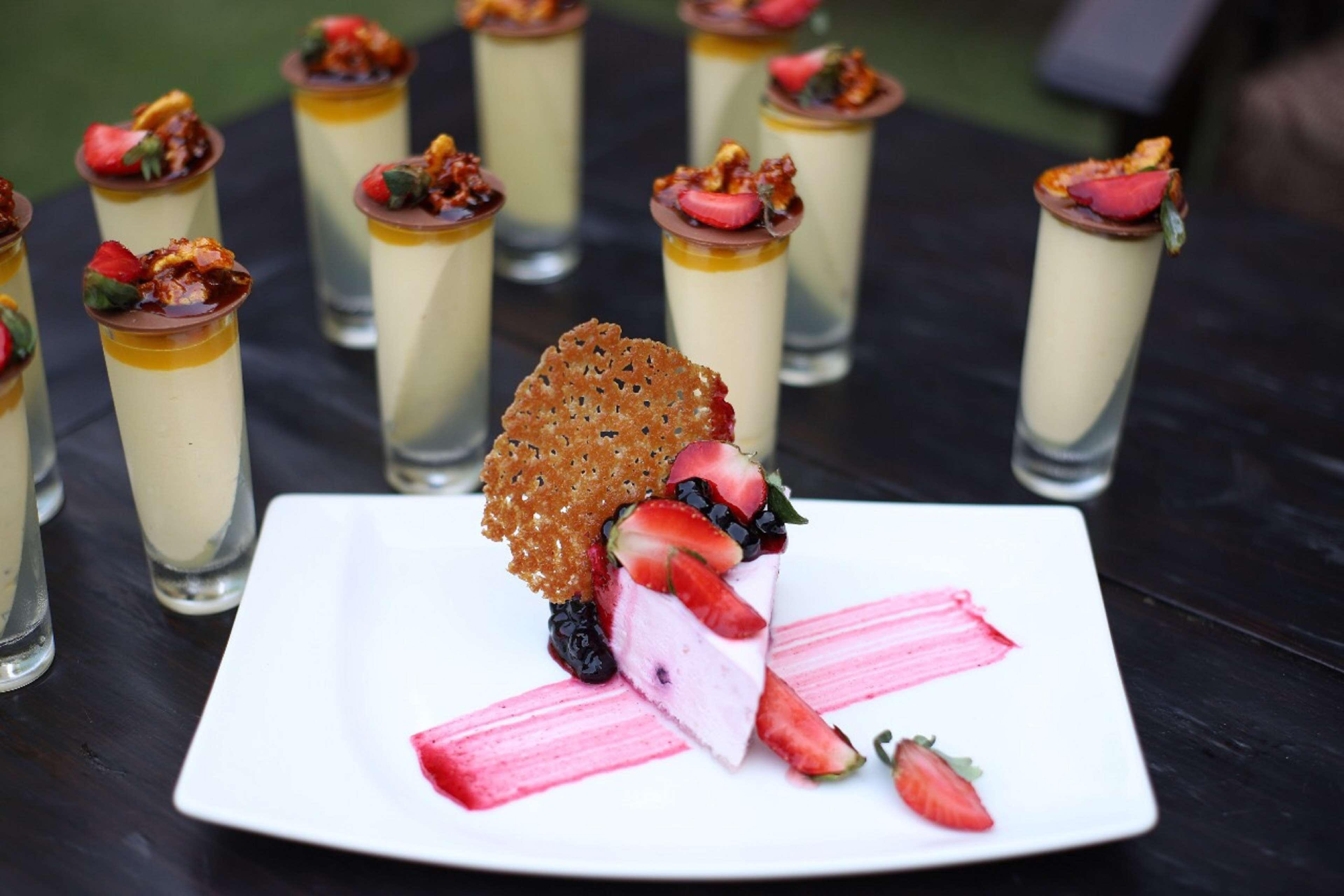 Hilton Mumbai International Airport Hotel Exteriör bild A dessert prepared by the Culinary Institute of Virginia