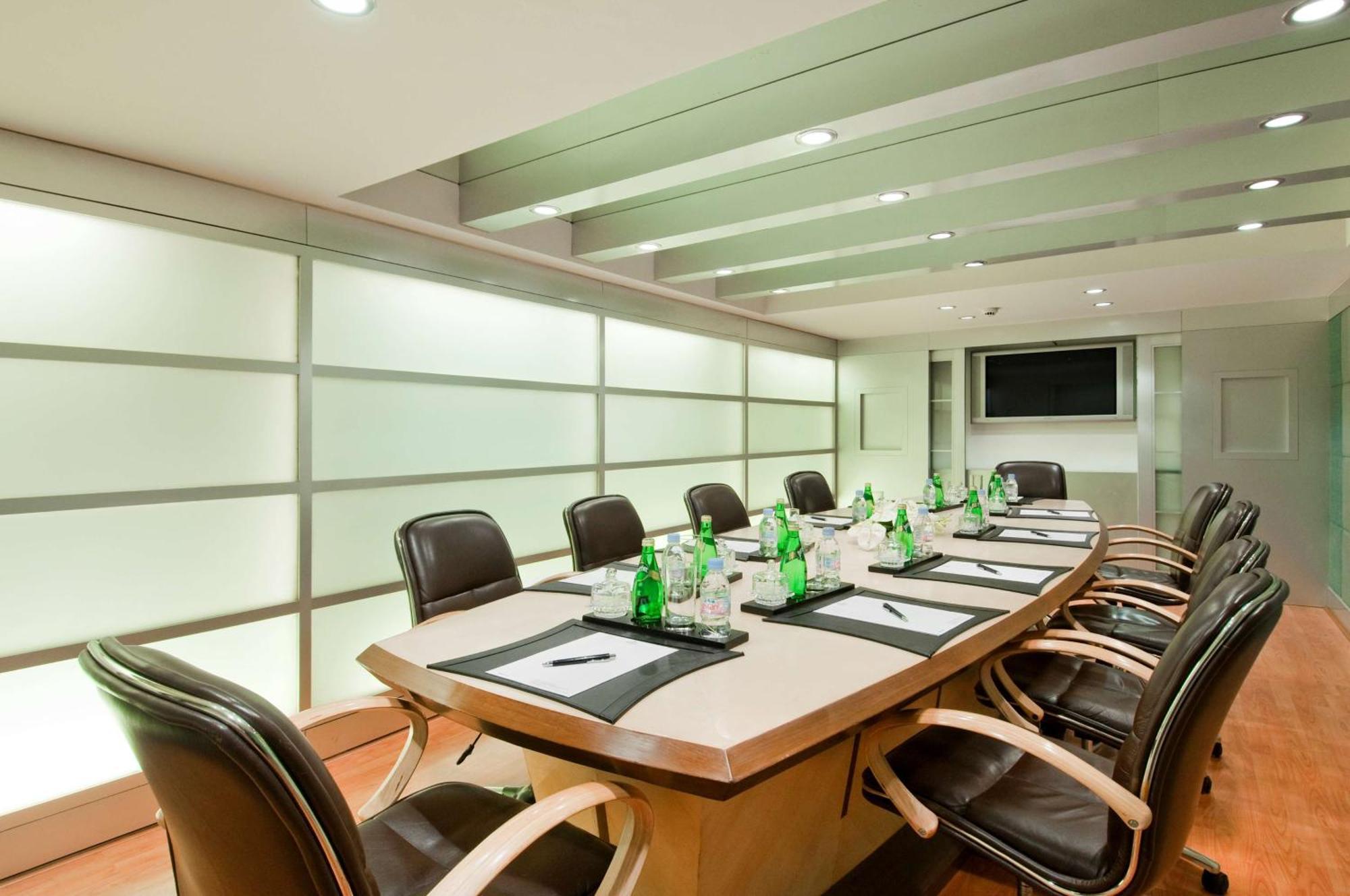 Hilton Mumbai International Airport Hotel Exteriör bild Meeting room