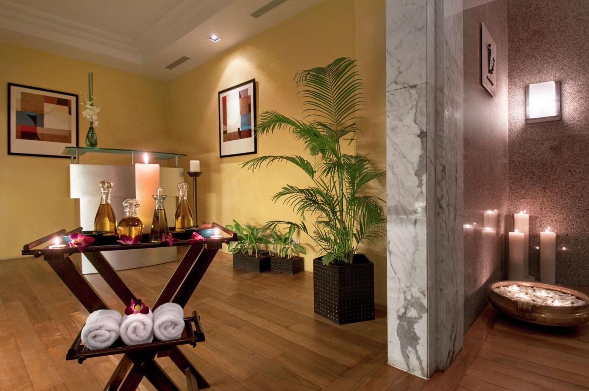Hilton Mumbai International Airport Hotel Exteriör bild Spa at the Taj Mahal Palace, Mumbai