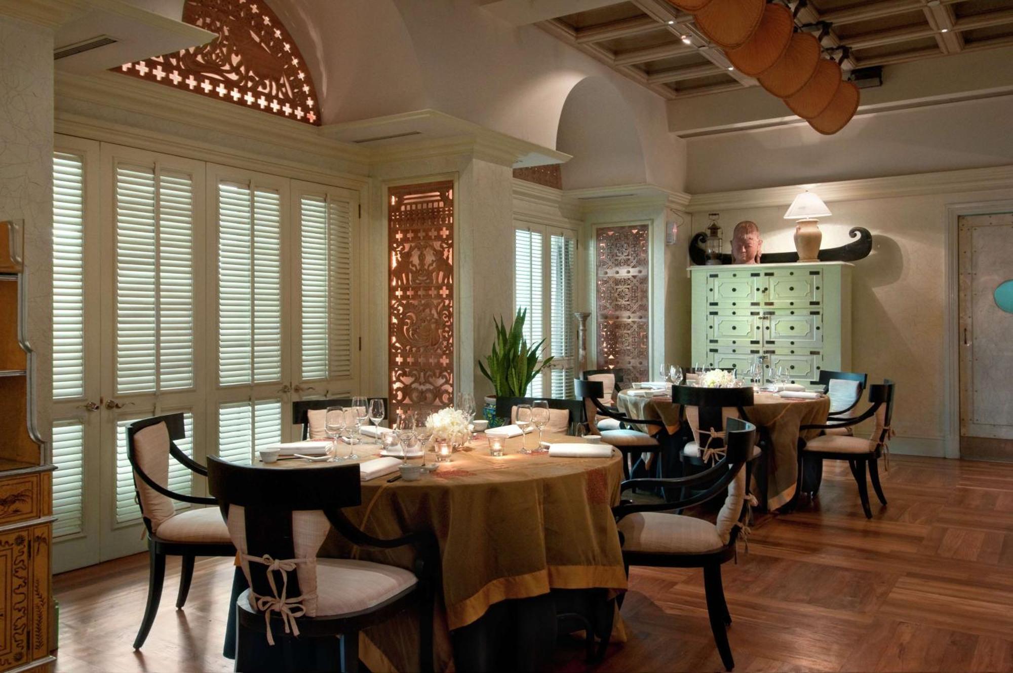 Hilton Mumbai International Airport Hotel Exteriör bild The interior of the restaurant