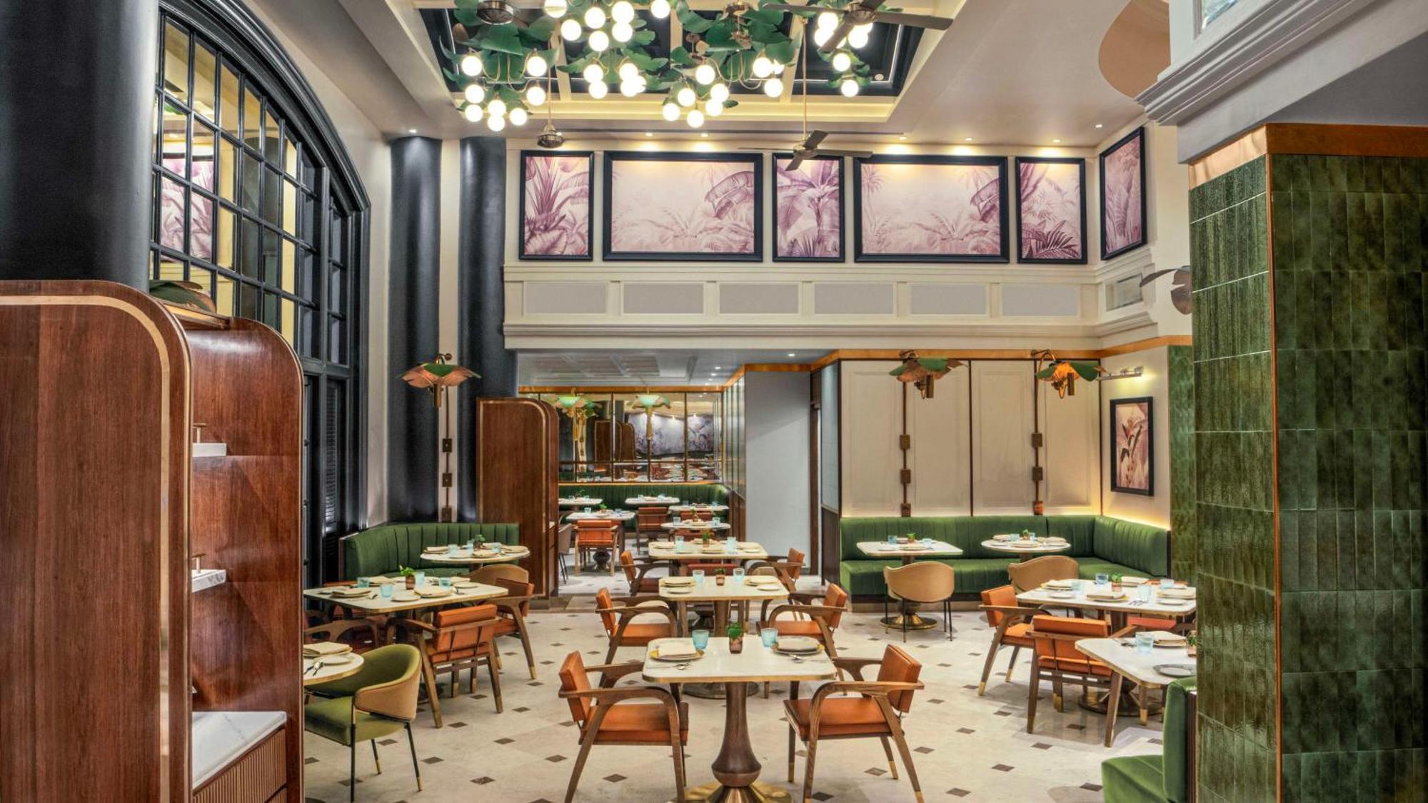 Hilton Mumbai International Airport Hotel Exteriör bild The interior of the restaurant